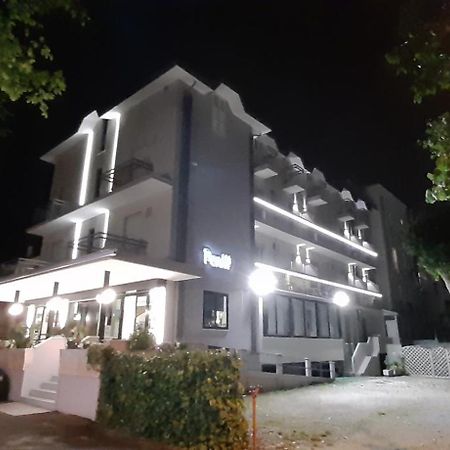 Hotel Penny Римини Экстерьер фото