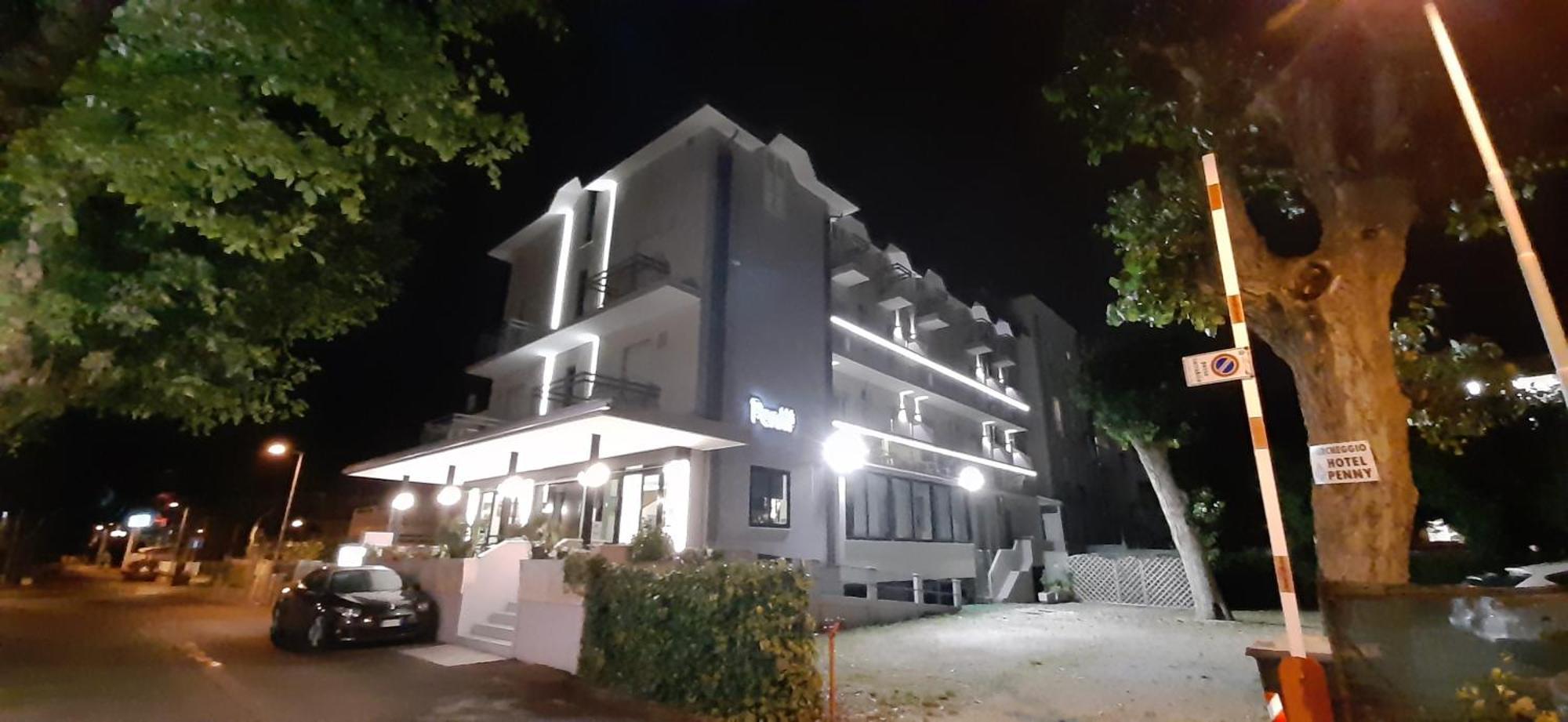 Hotel Penny Римини Экстерьер фото